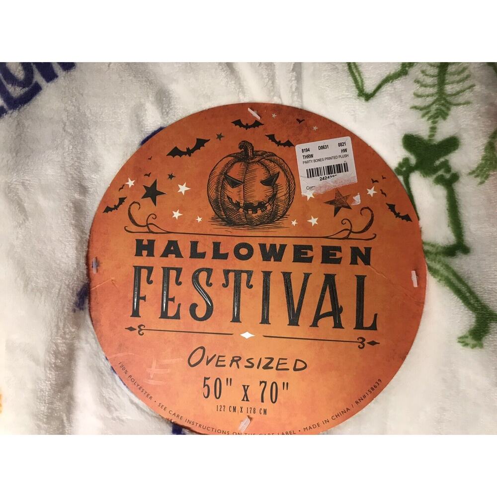Skelton White Throw Blanket‎ Happy Halloween Festival NEW With Tag Soft 50”x70” - Picture 5 of 6